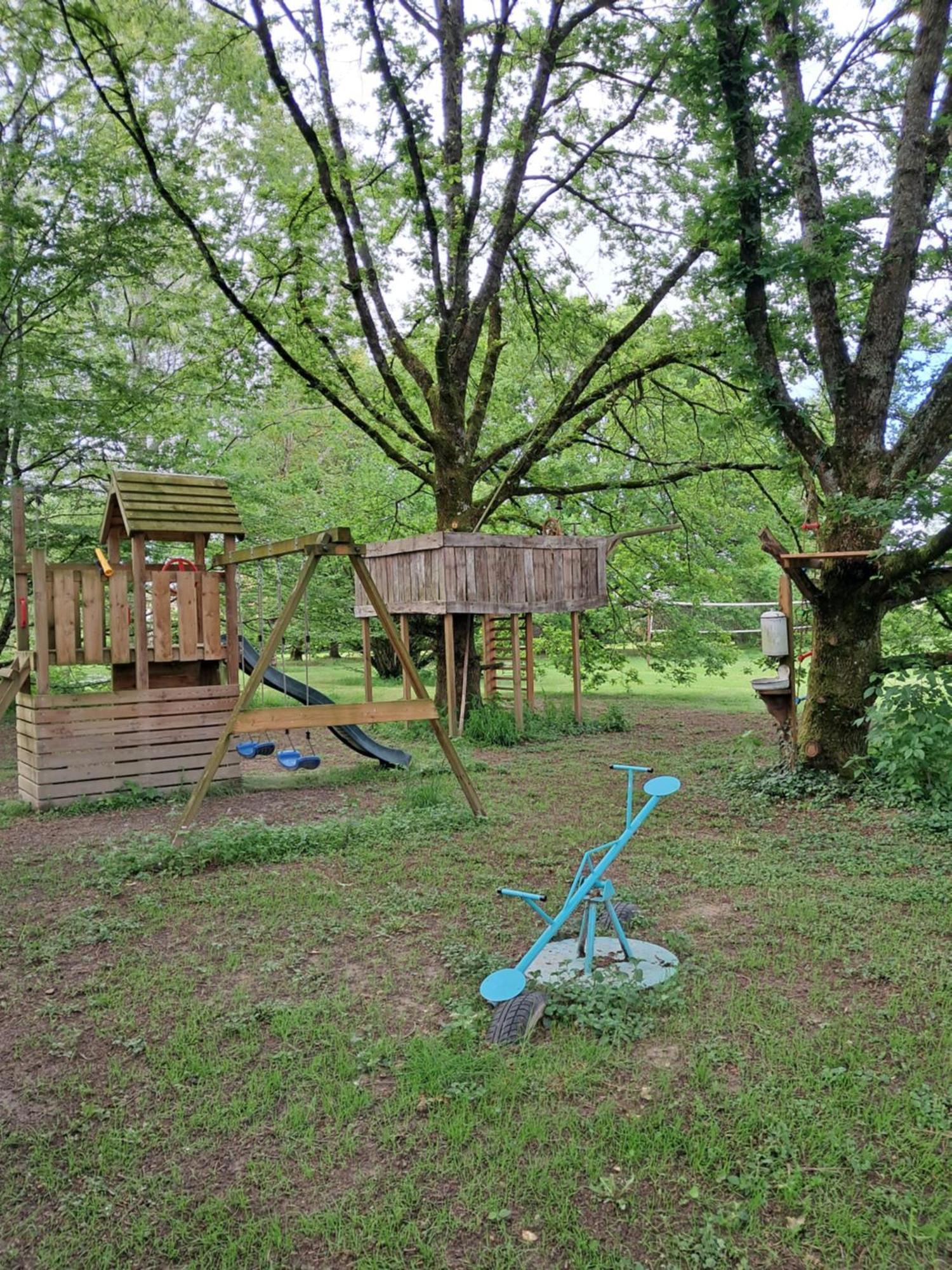 Aubigny-sur-Nère Le Buisson De La Gariole B&B 객실 사진